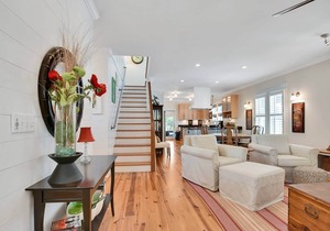 Wonderful Cottage - Only 3 Blocks From Downtown Southport Shops and Dining! Outdoor Gas Fire Pit!