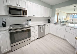 Wrightsville Dunes: Oceanfront Condo, 2 Pools, Tennis Court!