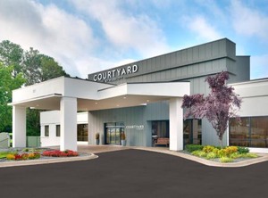 Courtyard | Charlotte