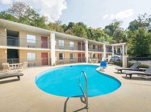 Days Inn | Woodfin