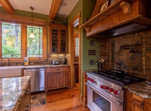 Homestead Lodge At Eagles Nest Table | Banner Elk