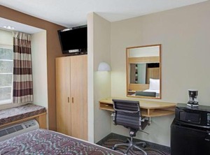 Microtel Inn | University Place