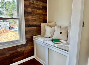 Mountainaire Inn Log Rock | Blowing Rock