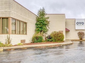 Oyo Hotel Burlington South | Burlington