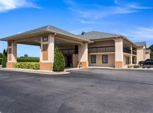 Quality Inn North | Gold Rock