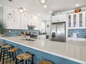 Bay Retreat | Straits