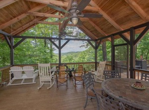Whispering Creek At Dupont | Hendersonville
