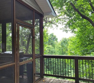 Horseshoe Porch 