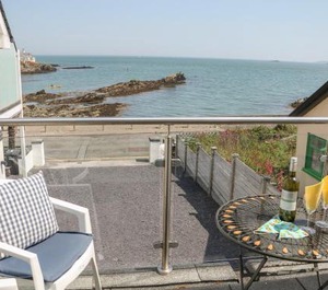 Min Y Traeth 