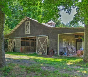 Rustic Farm Stay Hendersonville 