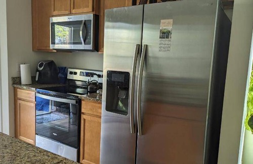 Southeast Raleigh House | 1000 m² House ∙ 3 bedrooms ∙ 6 guests