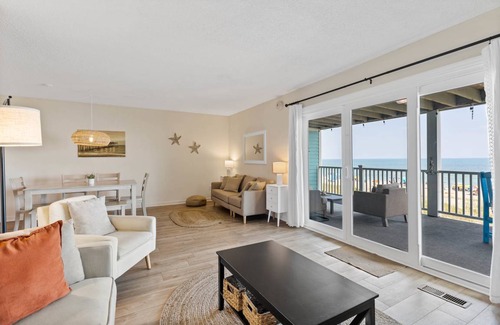 Wilmington Beach Condo | 102 m² Condo ∙ 3 bedrooms ∙ 6 guests