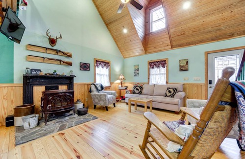 Robbinsville House | 102 m² House ∙ 2 bedrooms ∙ 8 guests