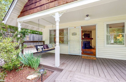 Black Mountain Cottage | 103 m² Cabin ∙ 2 bedrooms ∙ 4 guests