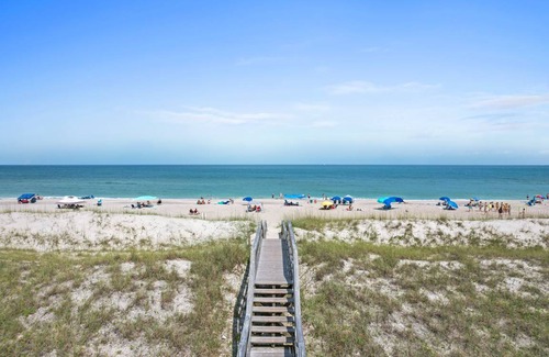 Carolina Beach Condo | 105 m² Condo ∙ 3 bedrooms ∙ 6 guests