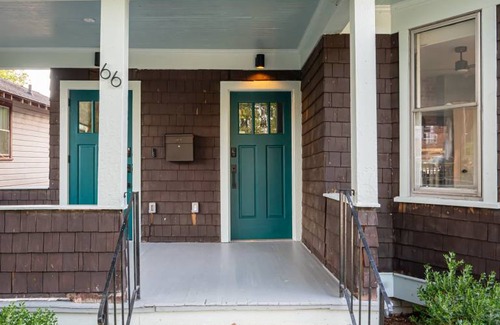 Historic Montford House | 106 m² House ∙ 2 bedrooms ∙ 4 guests