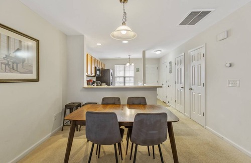 Northeast Raleigh Apartment | 109 m² Apartment ∙ 2 bedrooms ∙ 4 guests
