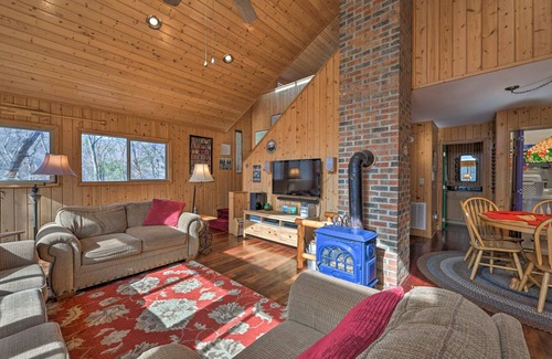 Bryson City House | 111 m² House ∙ 2 bedrooms ∙ 8 guests