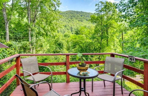 Robbinsville House | 111 m² House ∙ 2 bedrooms ∙ 5 guests