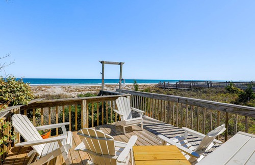 Topsail Beach House | 111 m² House ∙ 3 bedrooms ∙ 8 guests