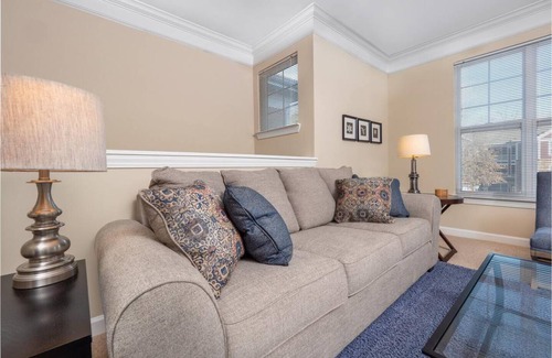 Southwest Raleigh Apartment | 111 m² Apartment ∙ 2 bedrooms ∙ 4 guests