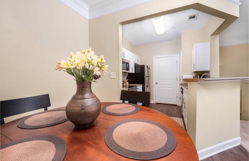 Southwest Raleigh Apartment | 111 m² Apartment ∙ 2 bedrooms ∙ 4 guests