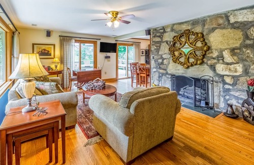 Waynesville House | 112 m² House ∙ 2 bedrooms ∙ 6 guests