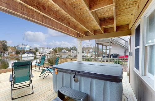 Colington Harbour House | 115 m² House ∙ 3 bedrooms ∙ 6 guests