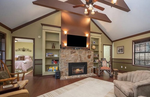 Lynn House | 117 m² House ∙ 3 bedrooms ∙ 6 guests