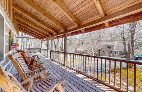 Seven Devils Cabin | 120 m² Cabin ∙ 2 bedrooms ∙ 6 guests