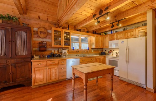 Seven Devils Cabin | 120 m² Cabin ∙ 3 bedrooms ∙ 12 guests