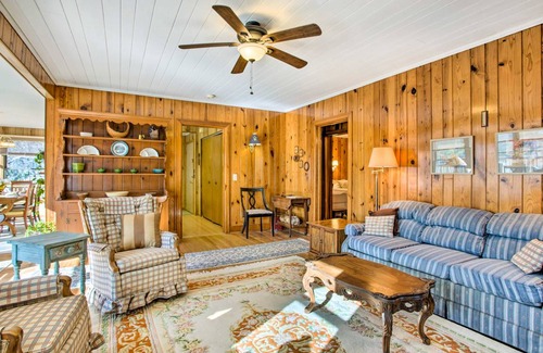 Hendersonville House | 120 m² House ∙ 2 bedrooms ∙ 6 guests
