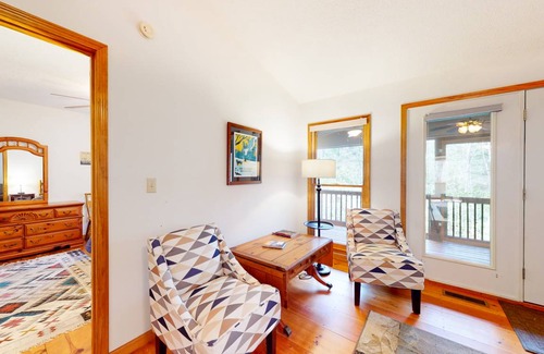 Winfield Cove Cabin | 121 m² Cabin ∙ 3 bedrooms ∙ 6 guests