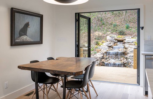 Mills River House | 121 m² House ∙ 3 bedrooms ∙ 6 guests