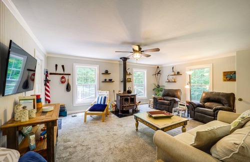 Bakersville Cottage | 122 m² Cabin ∙ 2 bedrooms ∙ 6 guests