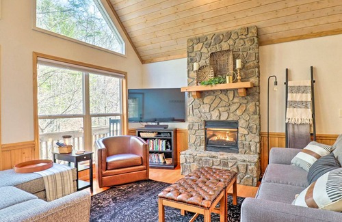 Bryson City House | 122 m² House ∙ 2 bedrooms ∙ 7 guests