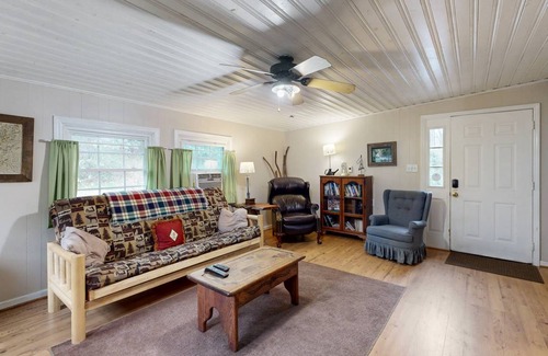 Sylva Cabin | 123 m² Cabin ∙ 1 bedroom ∙ 4 guests