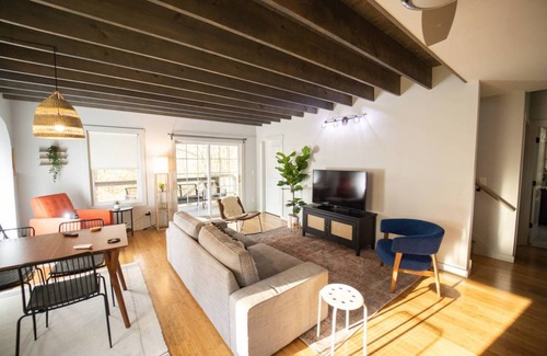 Woodfin House | 123 m² House ∙ 3 bedrooms ∙ 6 guests