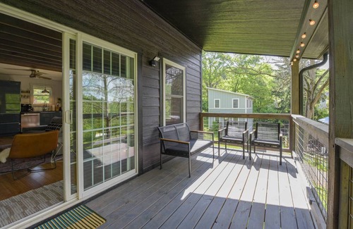 Woodfin House | 123 m² House ∙ 3 bedrooms ∙ 6 guests