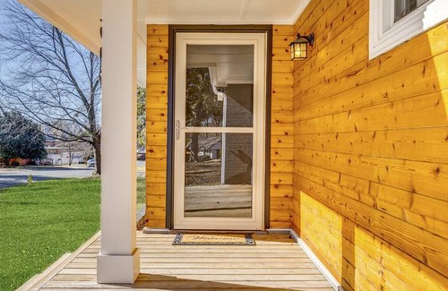 Madison Park House | 125 m² House ∙ 2 bedrooms ∙ 4 guests