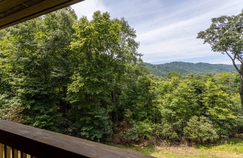 Apple Ridge Cabin | 129 m² Cabin ∙ 2 bedrooms ∙ 7 guests