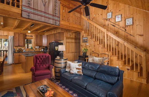 West Jefferson House | 134 m² House ∙ 3 bedrooms ∙ 8 guests