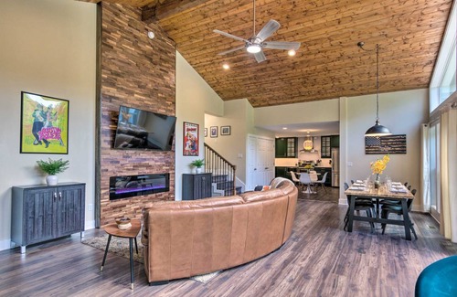 Chimney Rock Cottage | 135 m² Cabin ∙ 2 bedrooms ∙ 8 guests