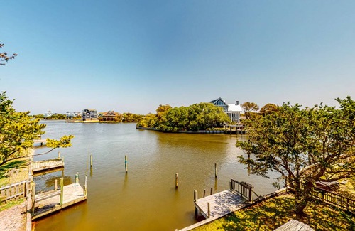 Brigands' Bay House | 136 m² House ∙ 4 bedrooms ∙ 6 guests