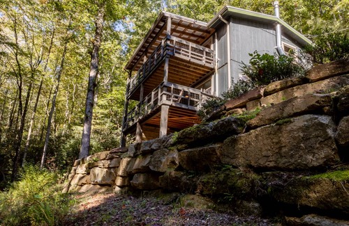 Lake Toxaway Cottage | 138 m² Cabin ∙ 3 bedrooms ∙ 5 guests