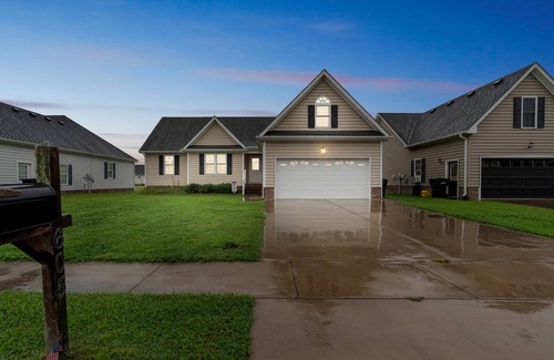 Elizabeth City House | 139 m² House ∙ 3 bedrooms ∙ 8 guests