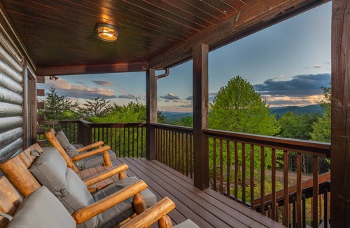 Vein Mountain Cabin | 141 m² Cabin ∙ 2 bedrooms ∙ 6 guests