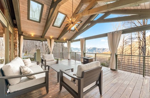 Waynesville House | 142 m² House ∙ 3 bedrooms ∙ 8 guests
