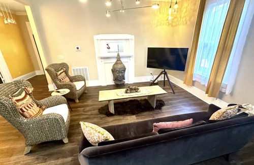 Historic Oakwood House | 144 m² House ∙ 3 bedrooms ∙ 6 guests