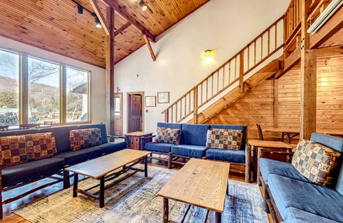 Black Mountain Apartment | 146 m² Aparthotel ∙ 2 bedrooms ∙ 33 guests